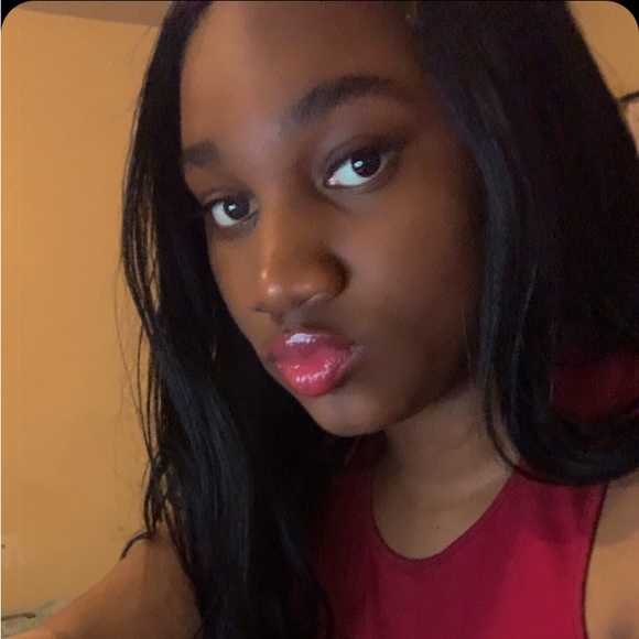 Poshmark profile picture for @menage